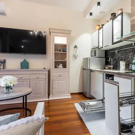 Apartament Your Away From *