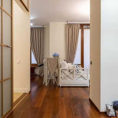 Apartament Your Away From *